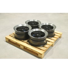 Set of JR6 18x8,5 ET22 5x114,3/120 Gloss Black w/Machined Lip