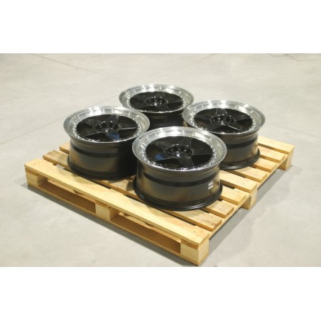 Set of JR6 18x8,5 ET22 5x114,3/120 Gloss Black w/Machined Lip