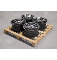 Set of JR25 18x8,5 ET20 5x120 Hyper Black