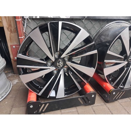 4x NOWE felgi OEM R17 5x114,3
