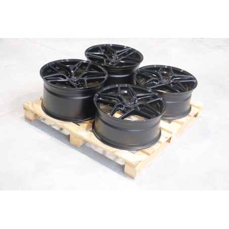 Set of CVR2 21x9,5 ET50 + 21x11,5 ET55 5x130 Gloss Black