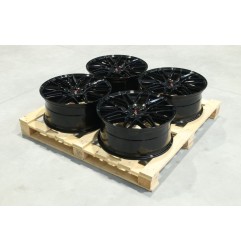 Set of JR28 20x8,5 ET35 5x120 Gloss Black