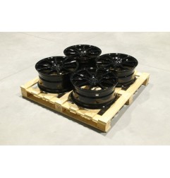 Set of CVR4 19x8 ET27 + 19x8,5 ET40 5x112 Platinum Black